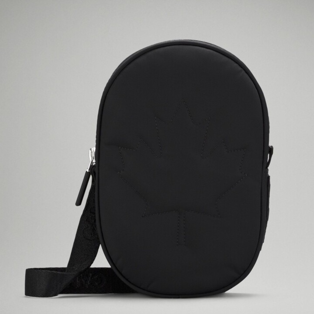 Lululemon BNWT FUTURE LEGACY CROSSBODY BAG
